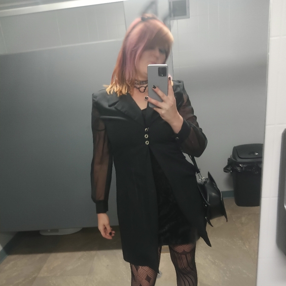 Meet your Posher, Macy - Picture 2 of 2